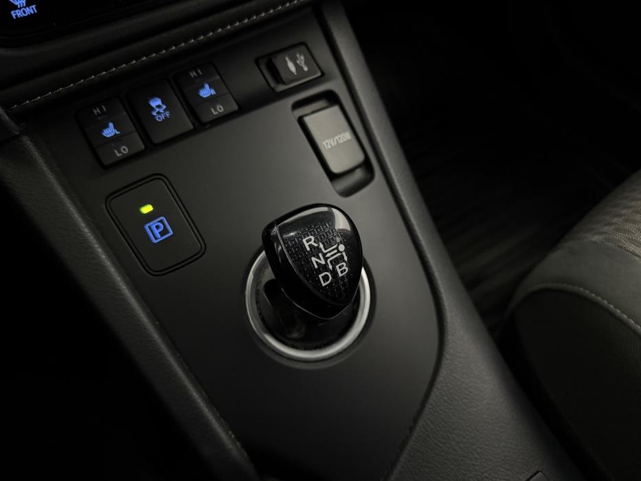 TOYOTA Auris 2018