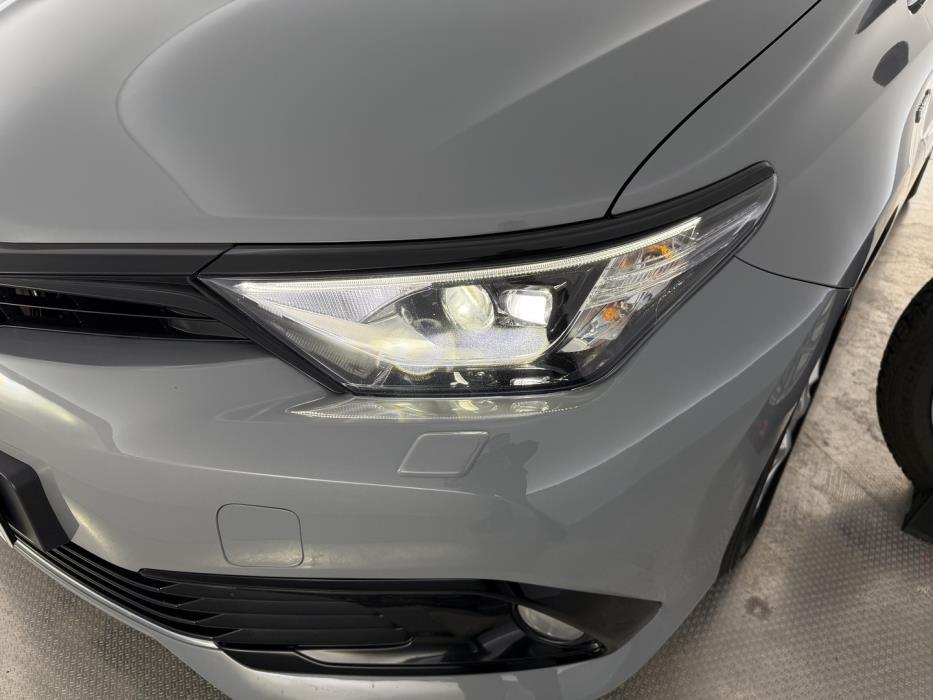 TOYOTA Auris 2018