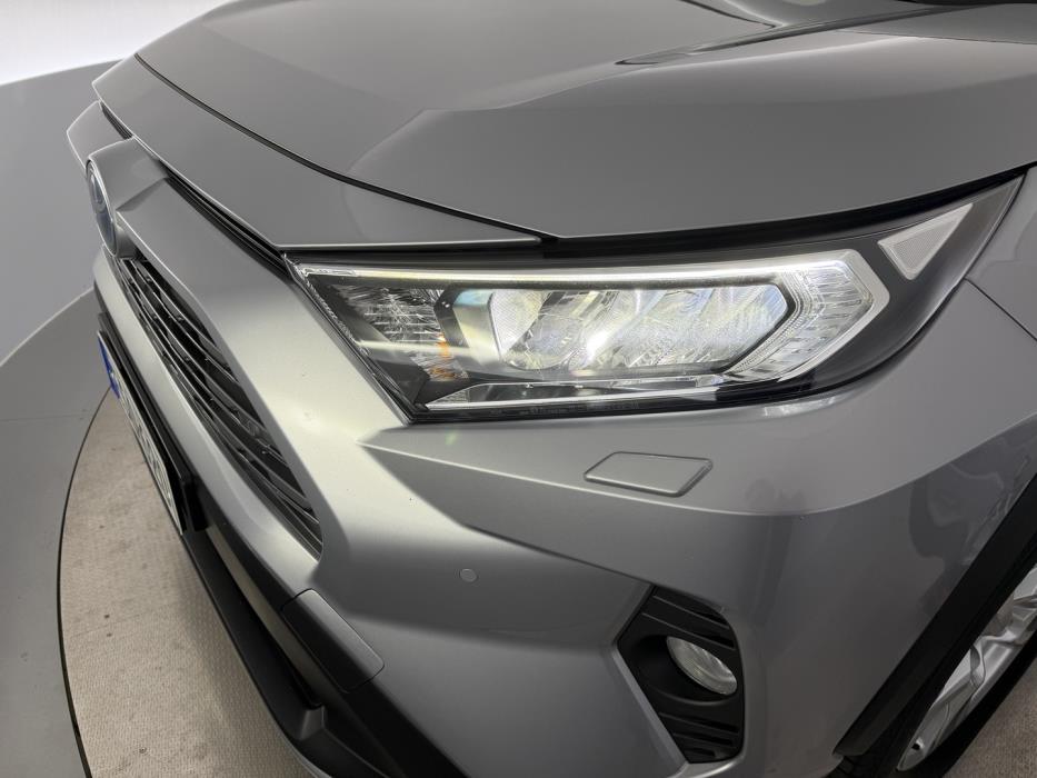 TOYOTA RAV4 2021