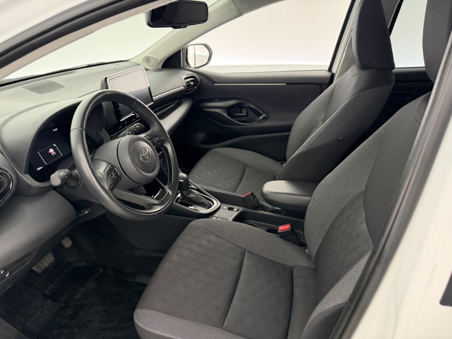 TOYOTA Yaris 2024