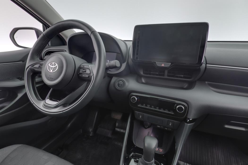 TOYOTA Yaris 2024