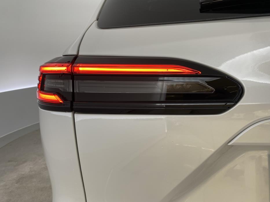 TOYOTA Corolla Cross 2025