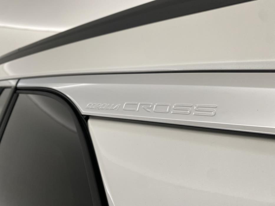 TOYOTA Corolla Cross 2025