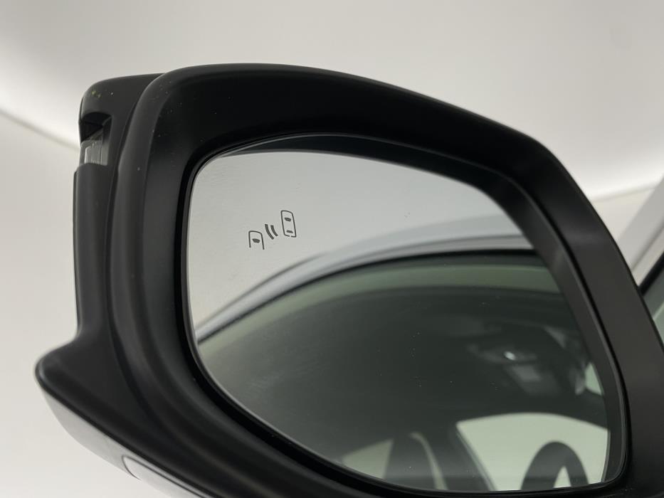 TOYOTA Corolla Cross 2025