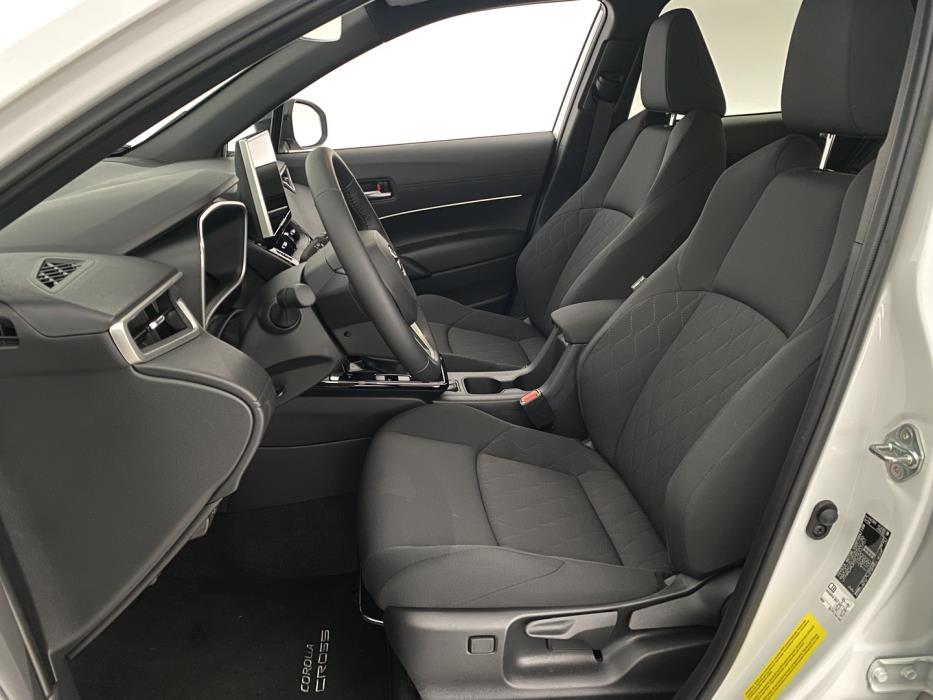 TOYOTA Corolla Cross 2025