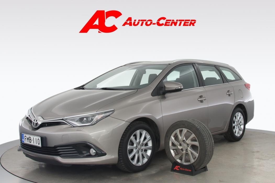 TOYOTA Auris 2015