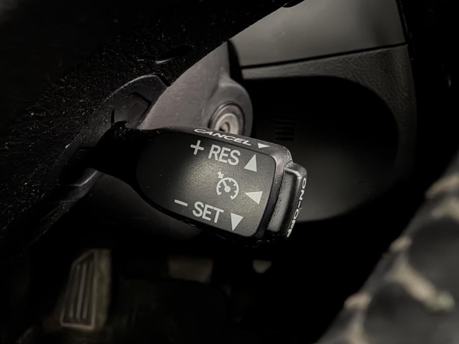 TOYOTA Auris 2015