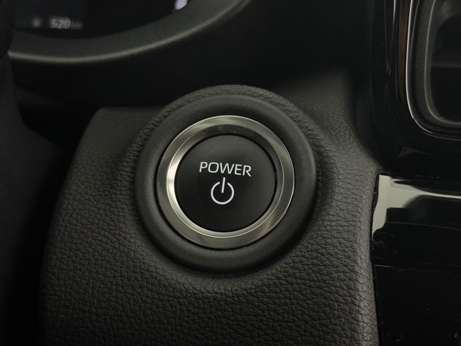 TOYOTA Yaris Cross 2025