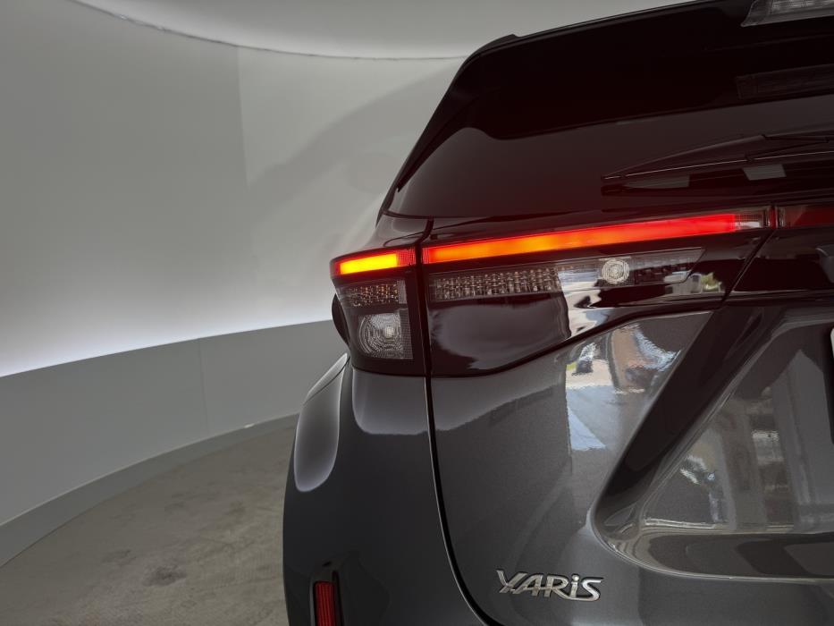 TOYOTA Yaris Cross 2025
