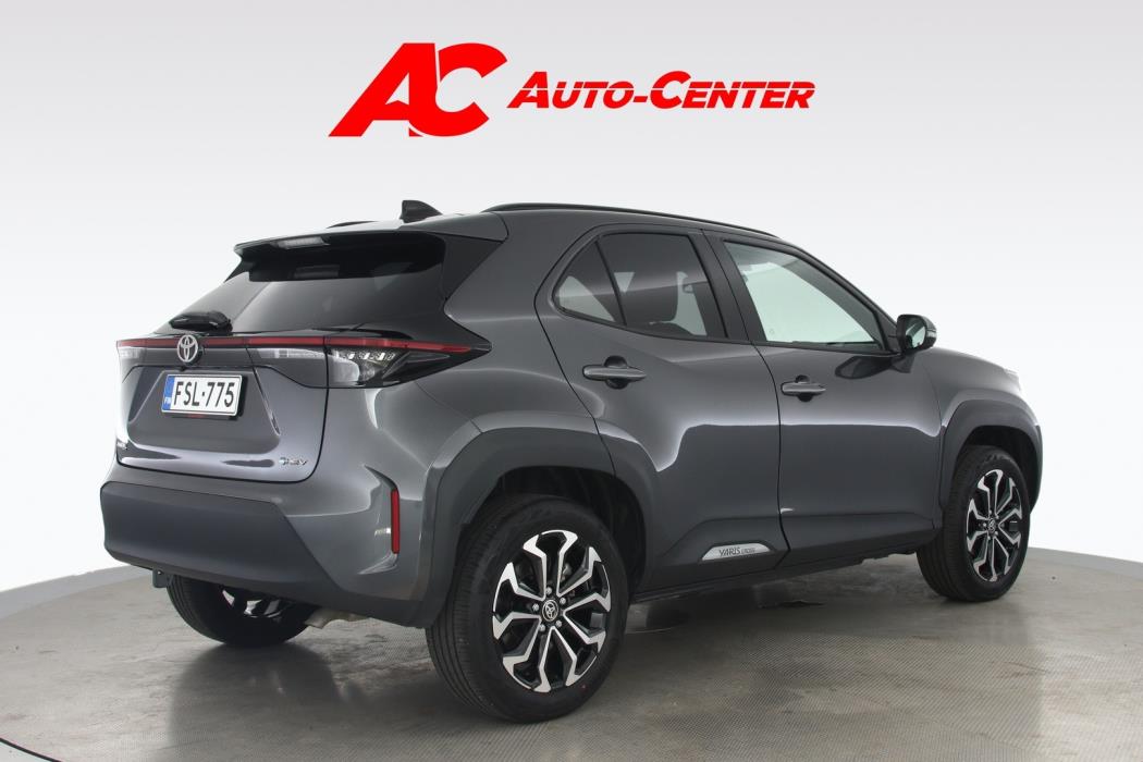 TOYOTA Yaris Cross 2025