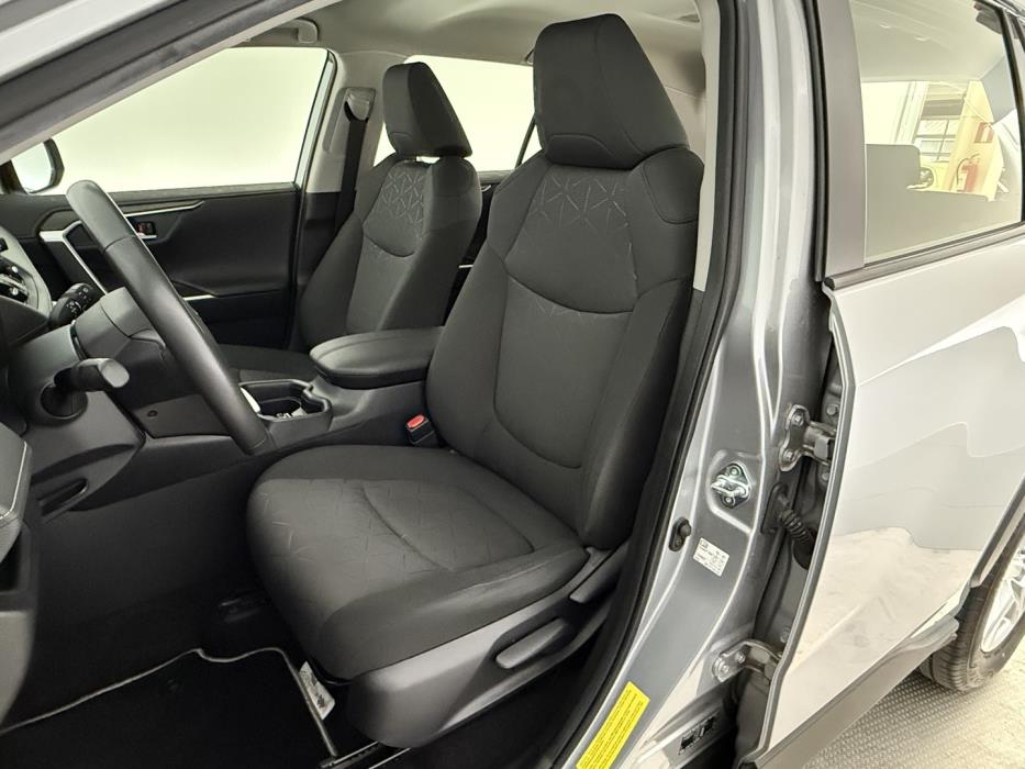 TOYOTA RAV4 2021