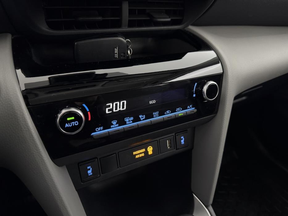 TOYOTA Yaris Cross 2021