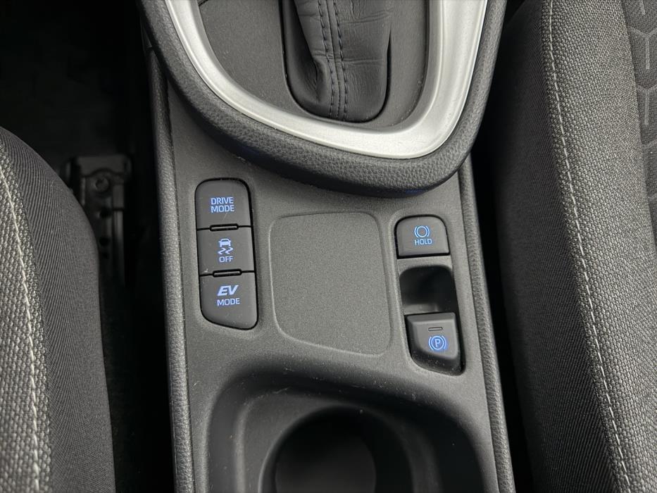 TOYOTA Yaris Cross 2021