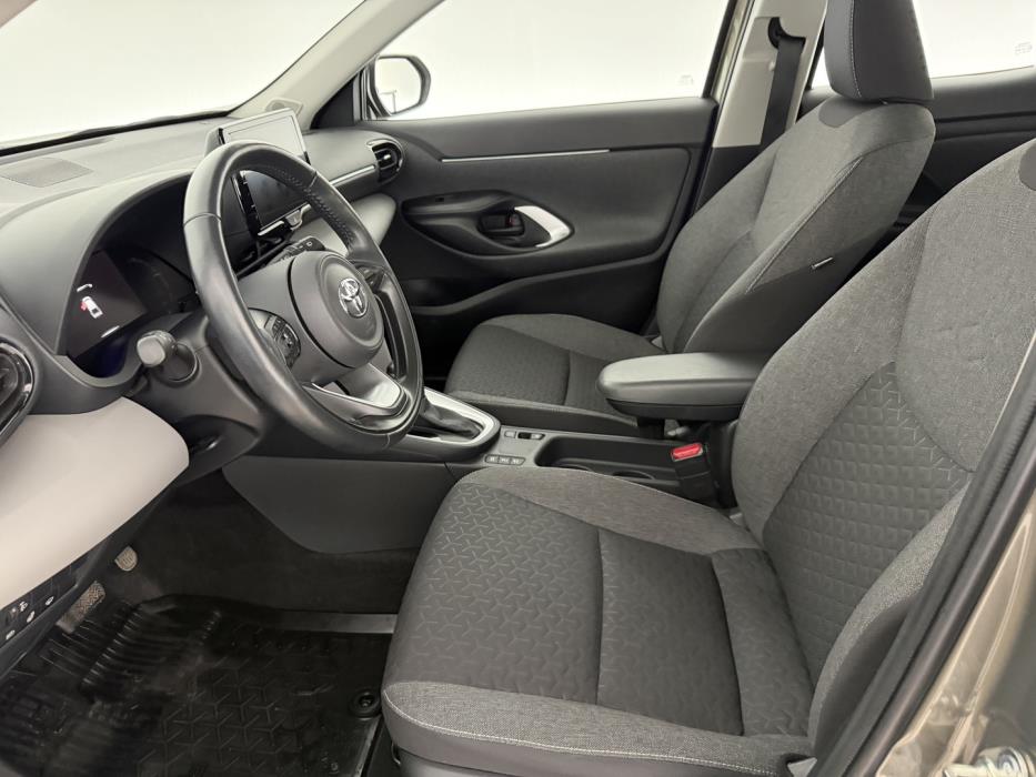 TOYOTA Yaris Cross 2021