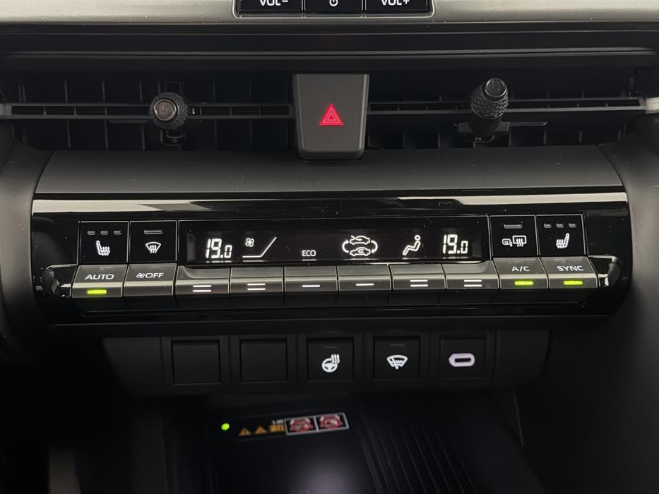TOYOTA C-HR 2025