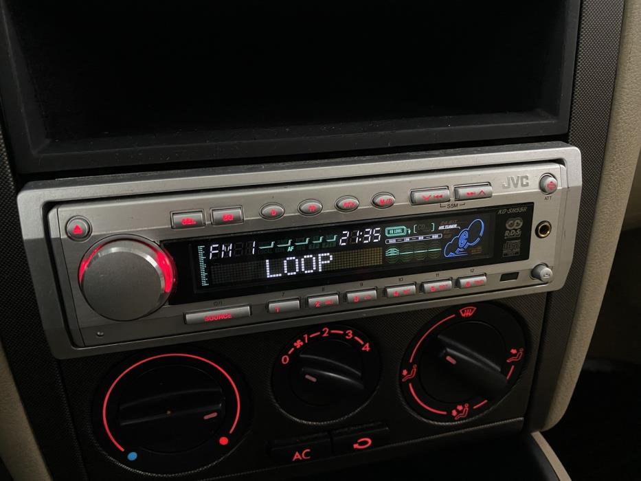 VOLKSWAGEN Bora 2002