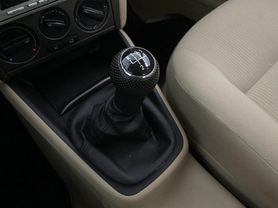 VOLKSWAGEN Bora 2002