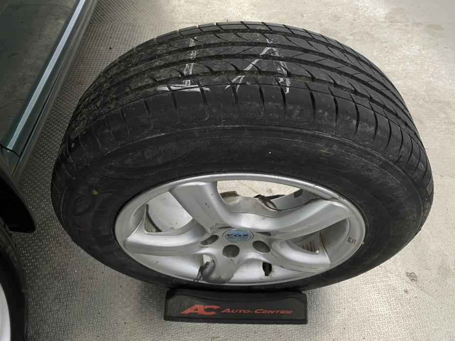 VOLKSWAGEN Bora 2002