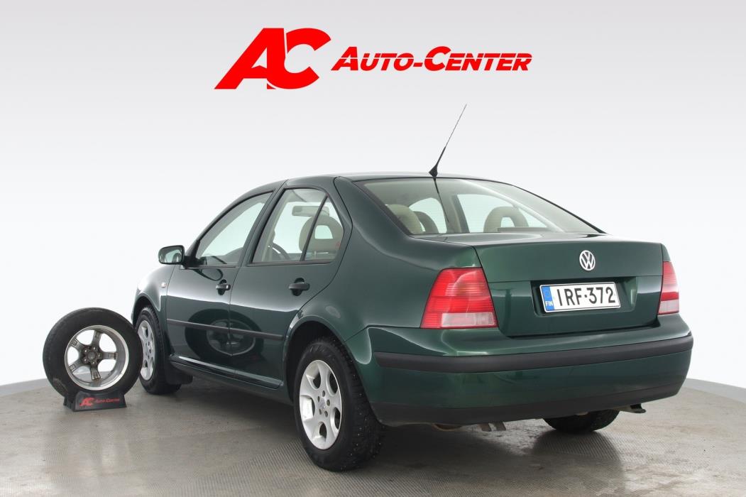 VOLKSWAGEN Bora 2002