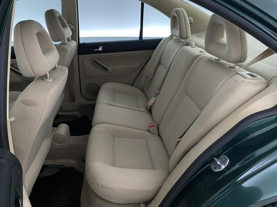 VOLKSWAGEN Bora 2002