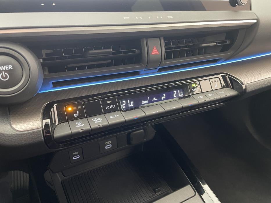 TOYOTA Prius Plug-in 2023