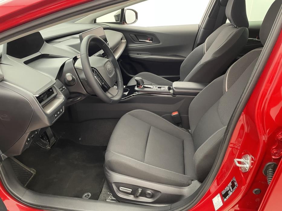 TOYOTA Prius Plug-in 2023