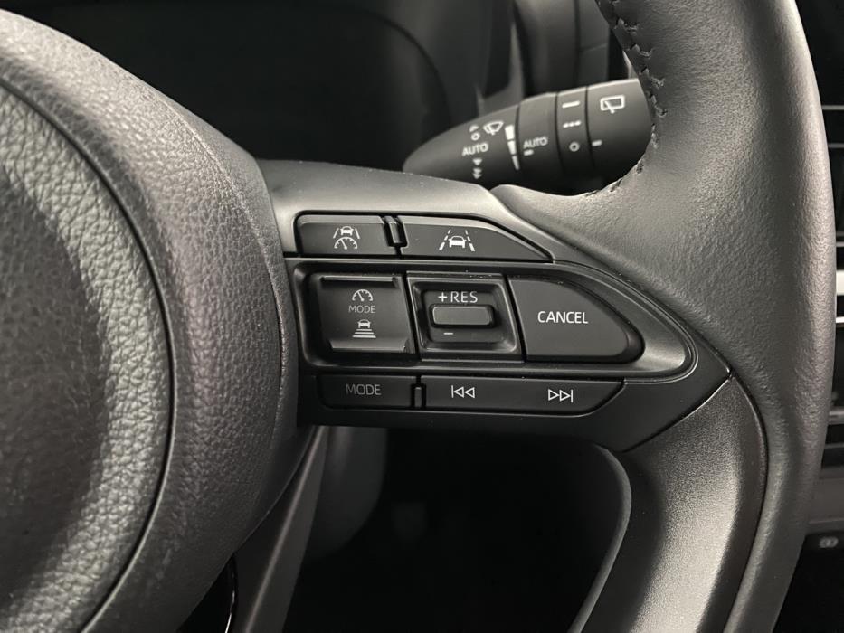 TOYOTA Yaris Cross 2025