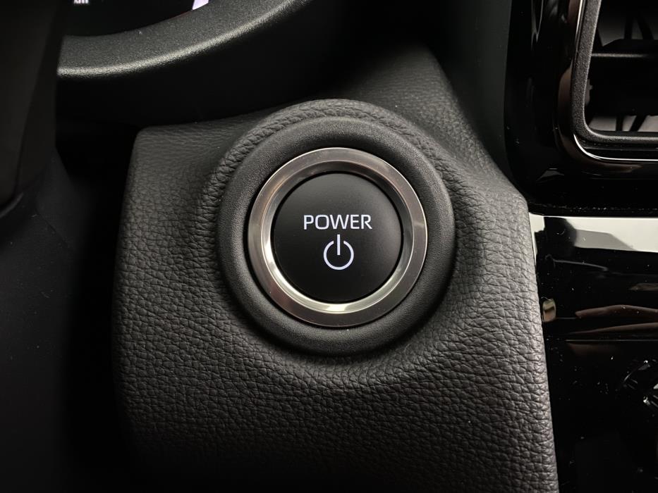 TOYOTA Yaris Cross 2025