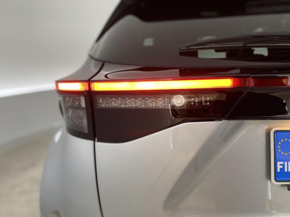 TOYOTA Yaris Cross 2025