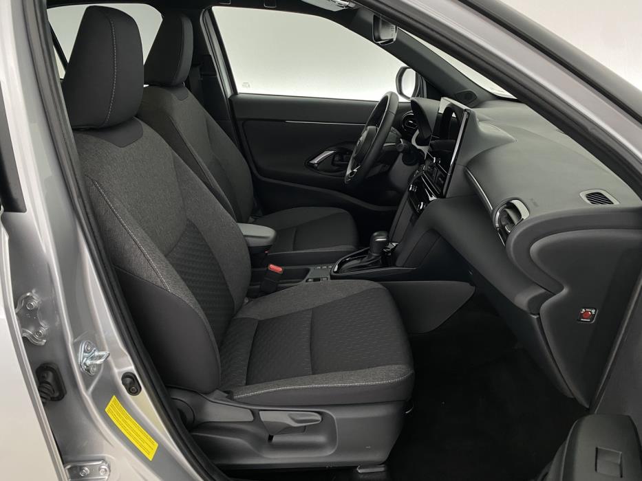 TOYOTA Yaris Cross 2025