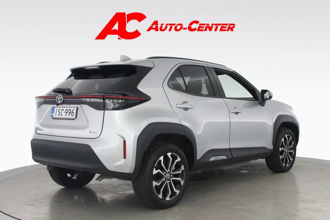 TOYOTA Yaris Cross 2025