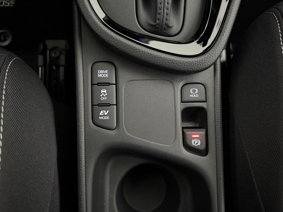 TOYOTA Yaris Cross 2026
