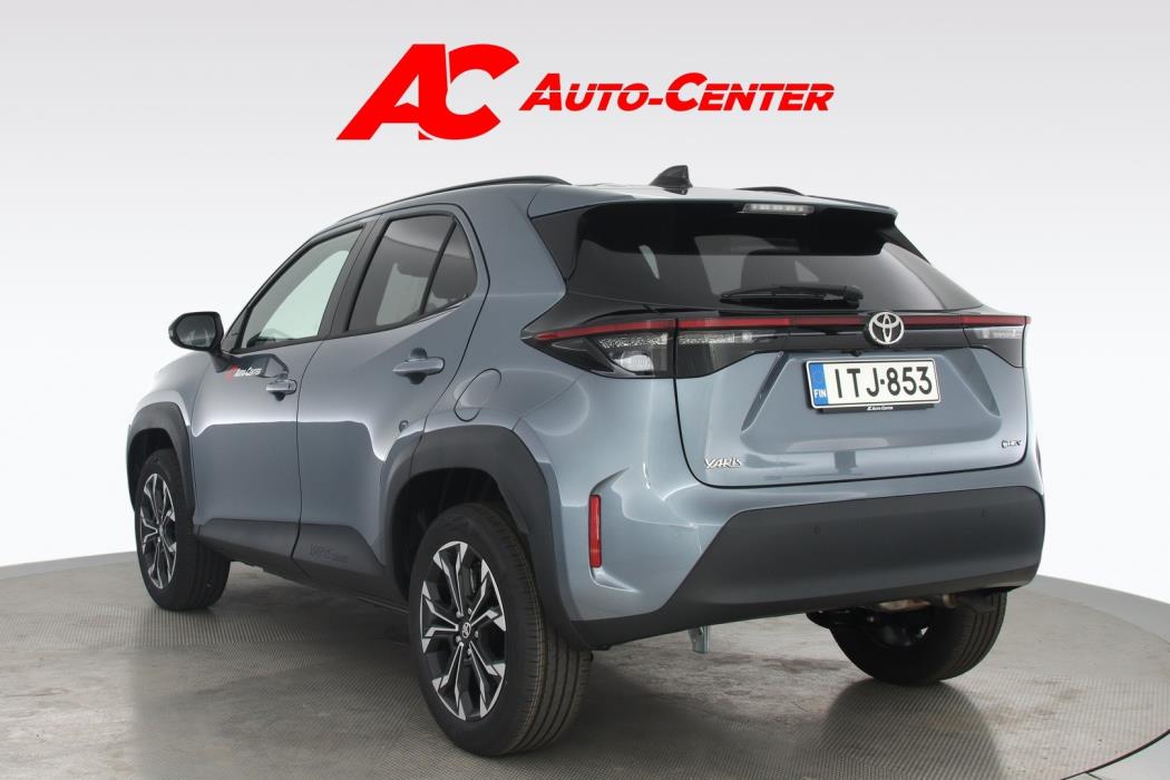 TOYOTA Yaris Cross 2026