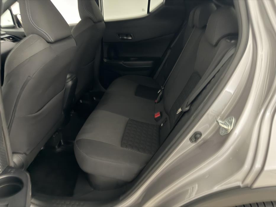 TOYOTA C-HR 2021