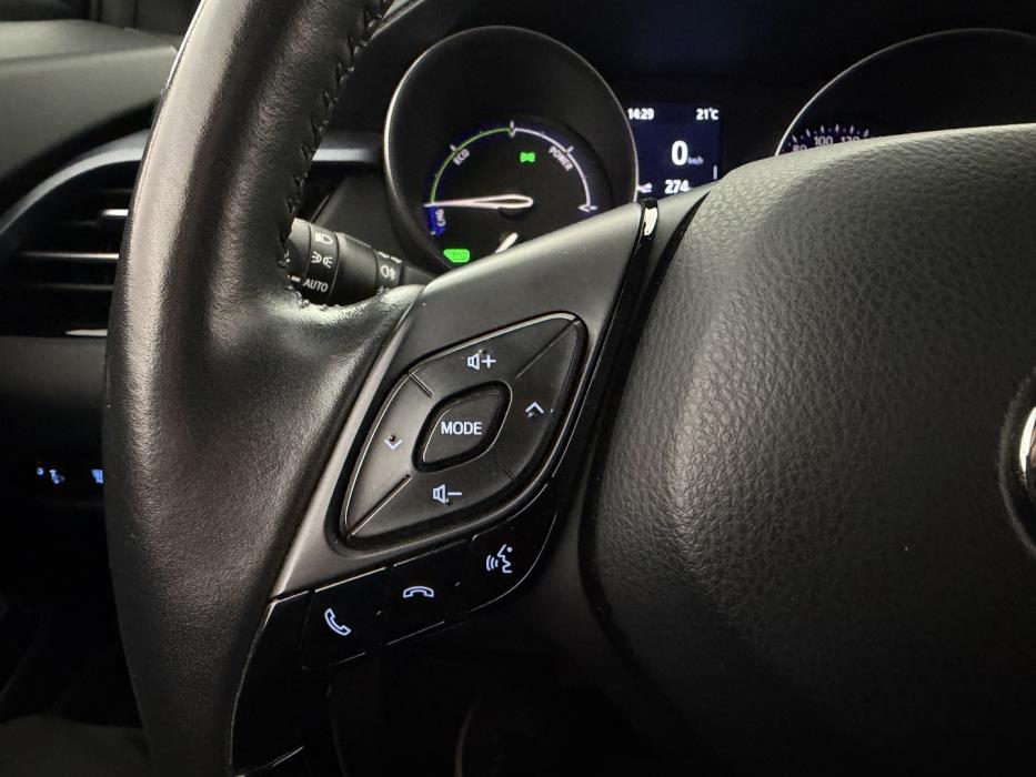 TOYOTA C-HR 2021