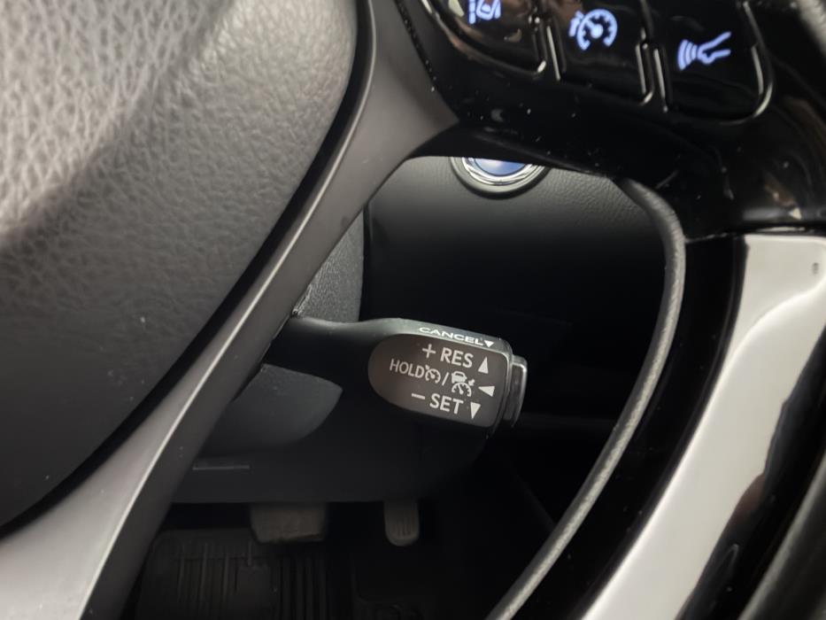 TOYOTA C-HR 2021