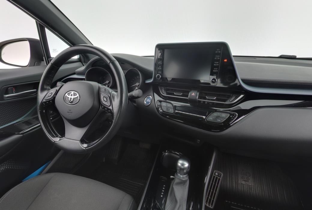 TOYOTA C-HR 2021