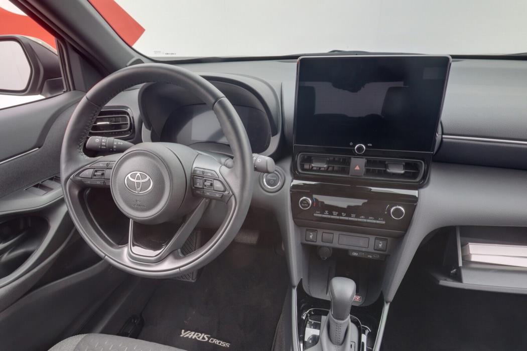 TOYOTA Yaris Cross 2024