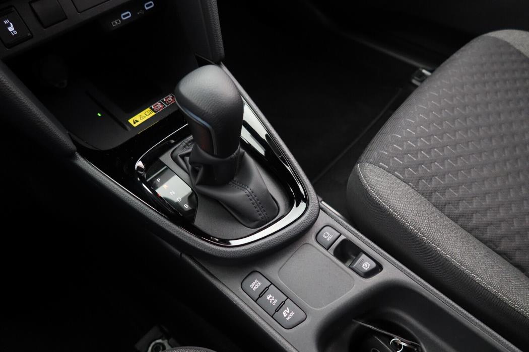 TOYOTA Yaris Cross 2024