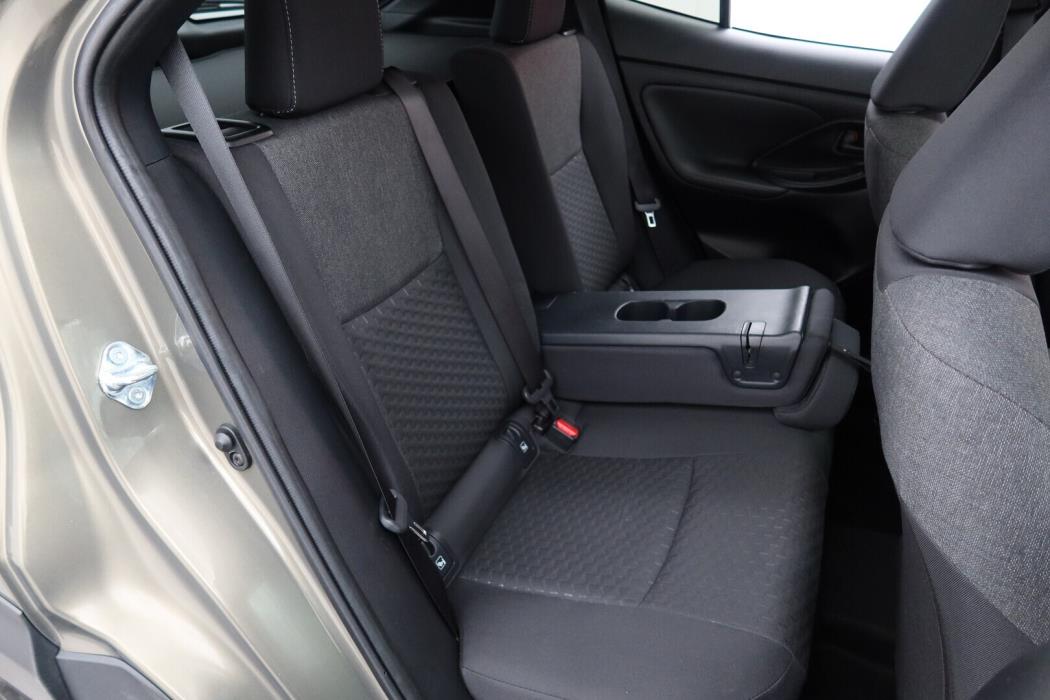 TOYOTA Yaris Cross 2024