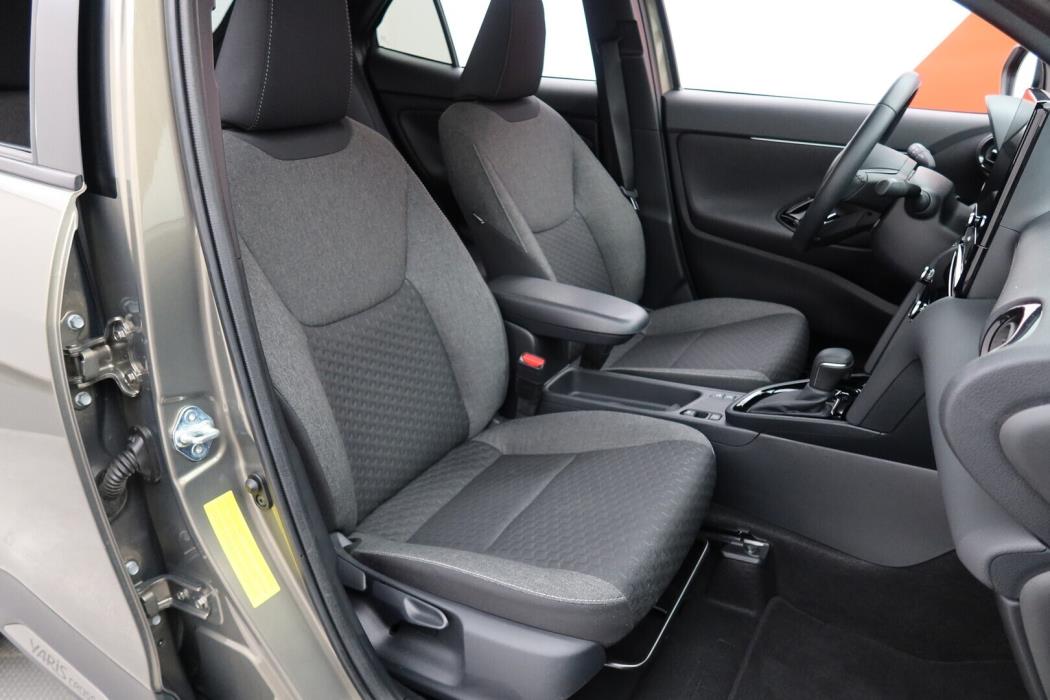 TOYOTA Yaris Cross 2024