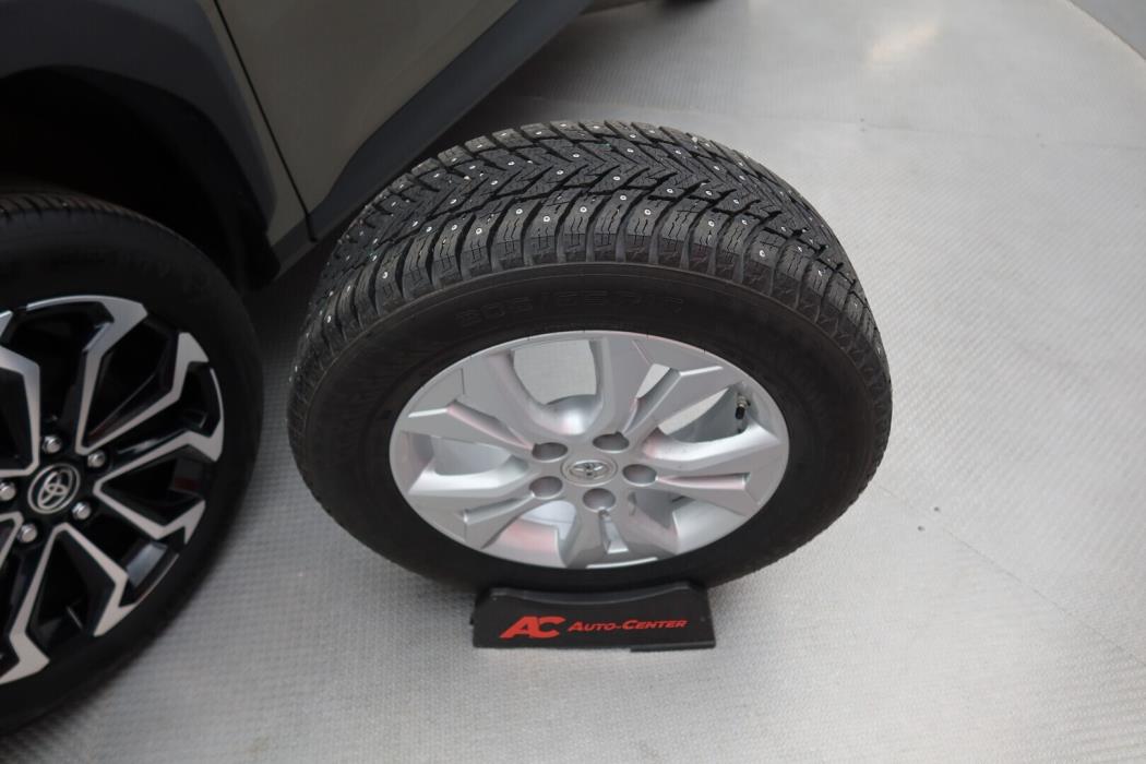 TOYOTA Yaris Cross 2024