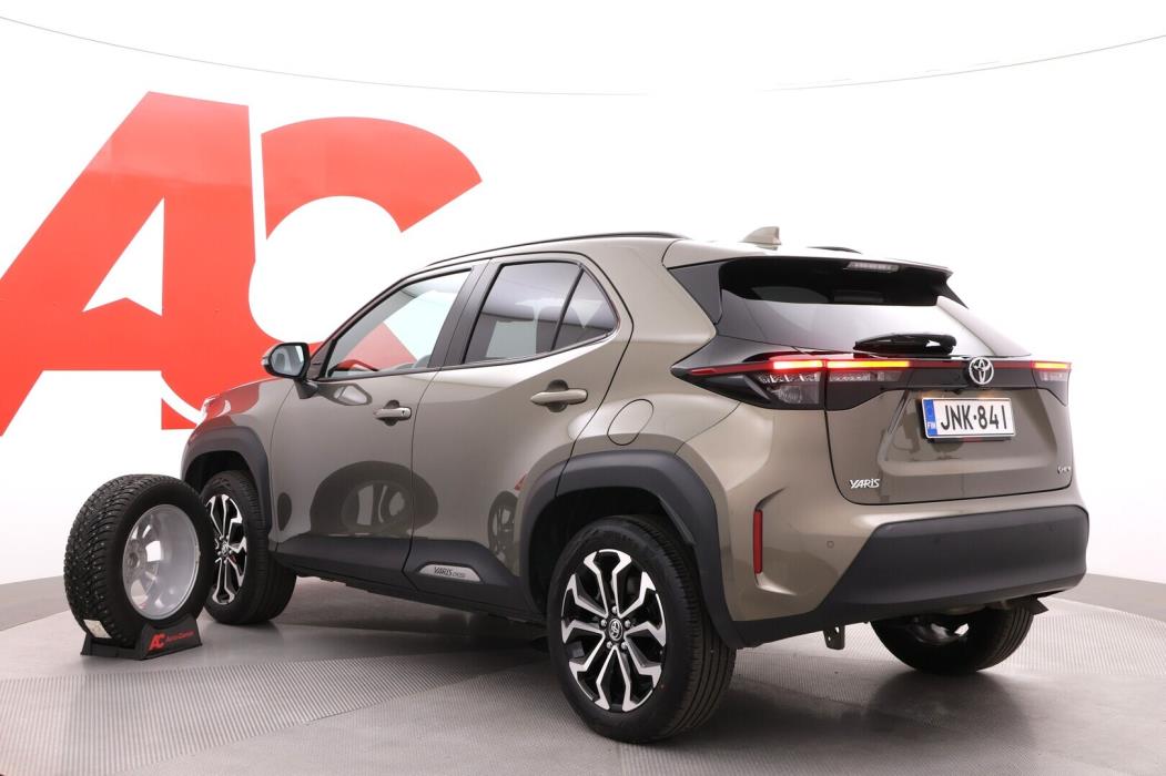 TOYOTA Yaris Cross 2024