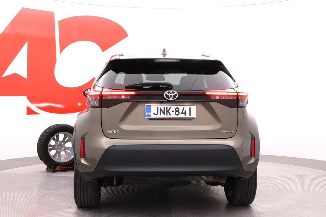 TOYOTA Yaris Cross 2024