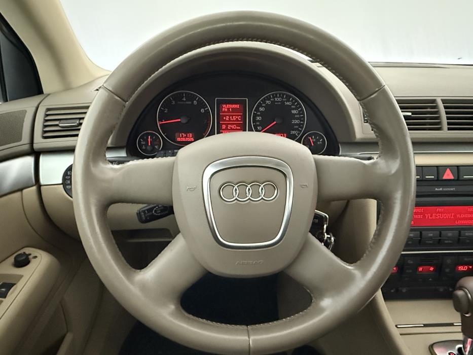 AUDI A4 2006