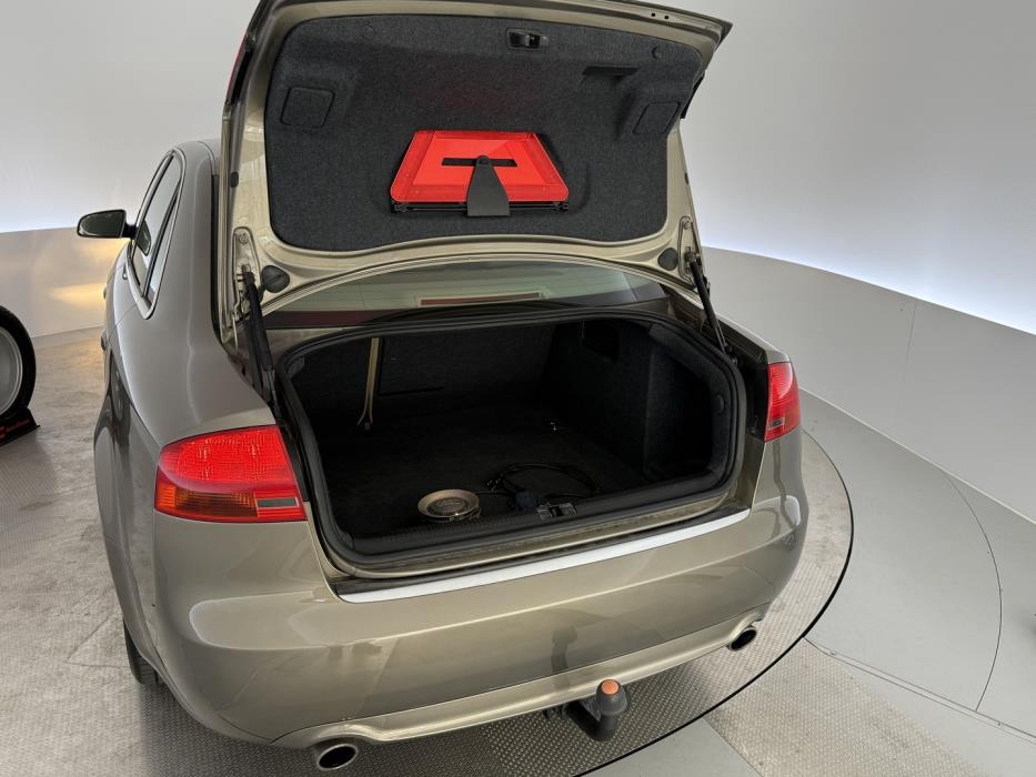 AUDI A4 2006