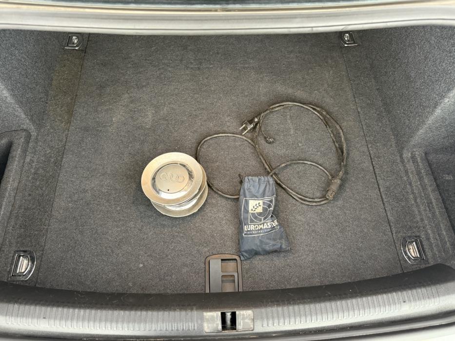 AUDI A4 2006