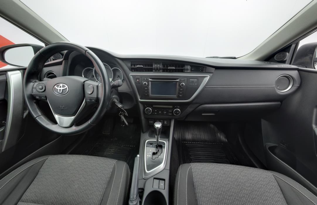 TOYOTA Auris 2014