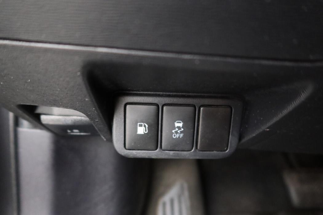 TOYOTA Avensis 2011