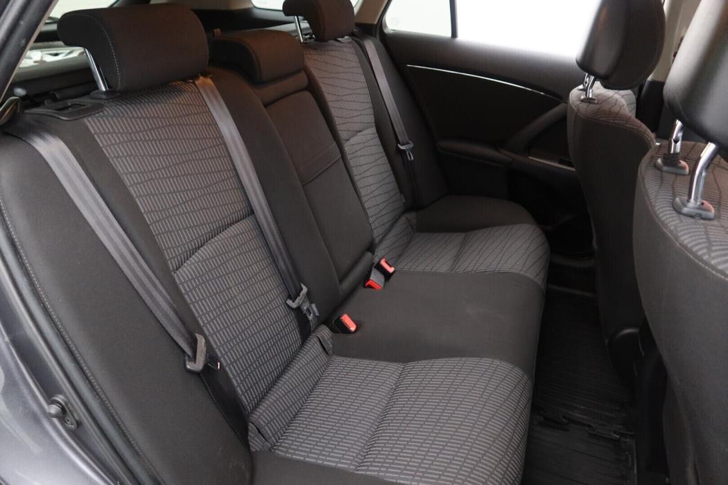 TOYOTA Avensis 2011